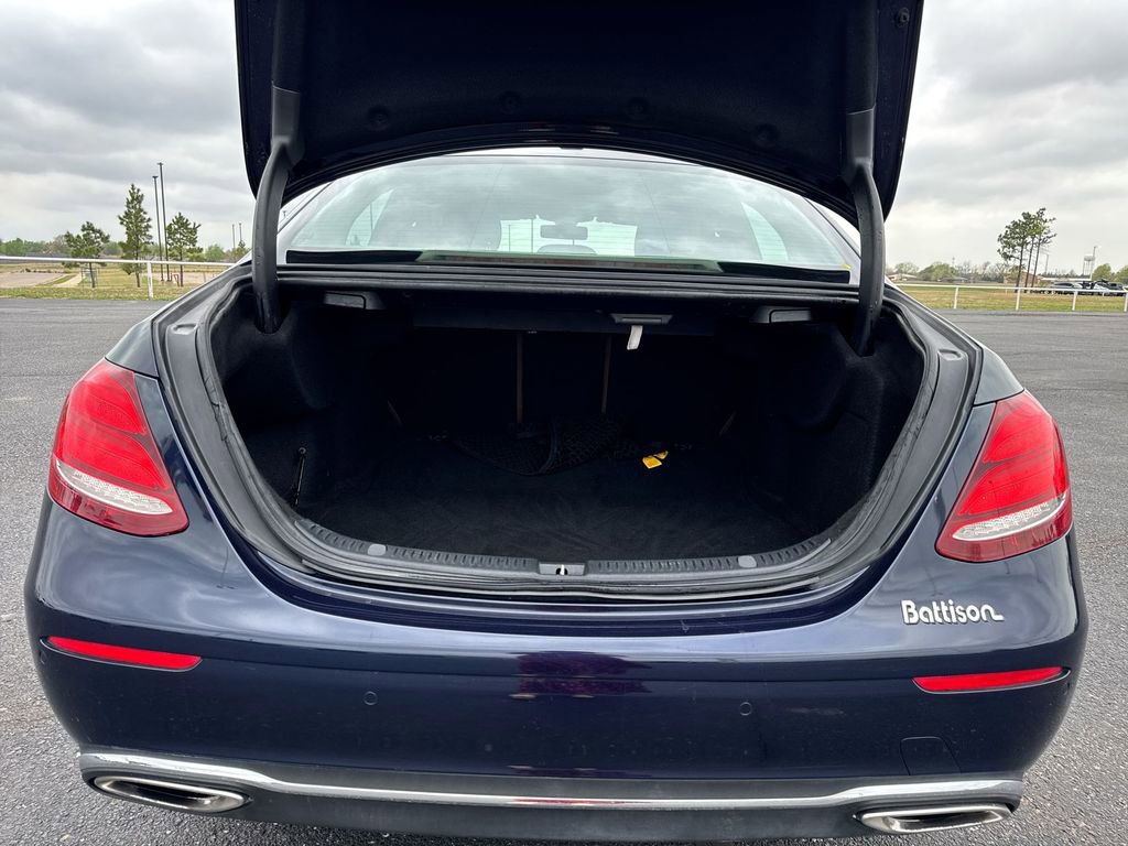 Used 2017 Mercedes-Benz E 300 image 24