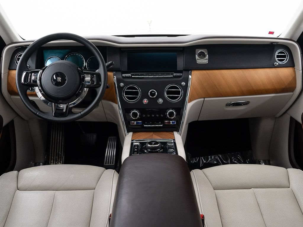Certified 2019 Rolls-Royce Cullinan AWD/4WD image 32