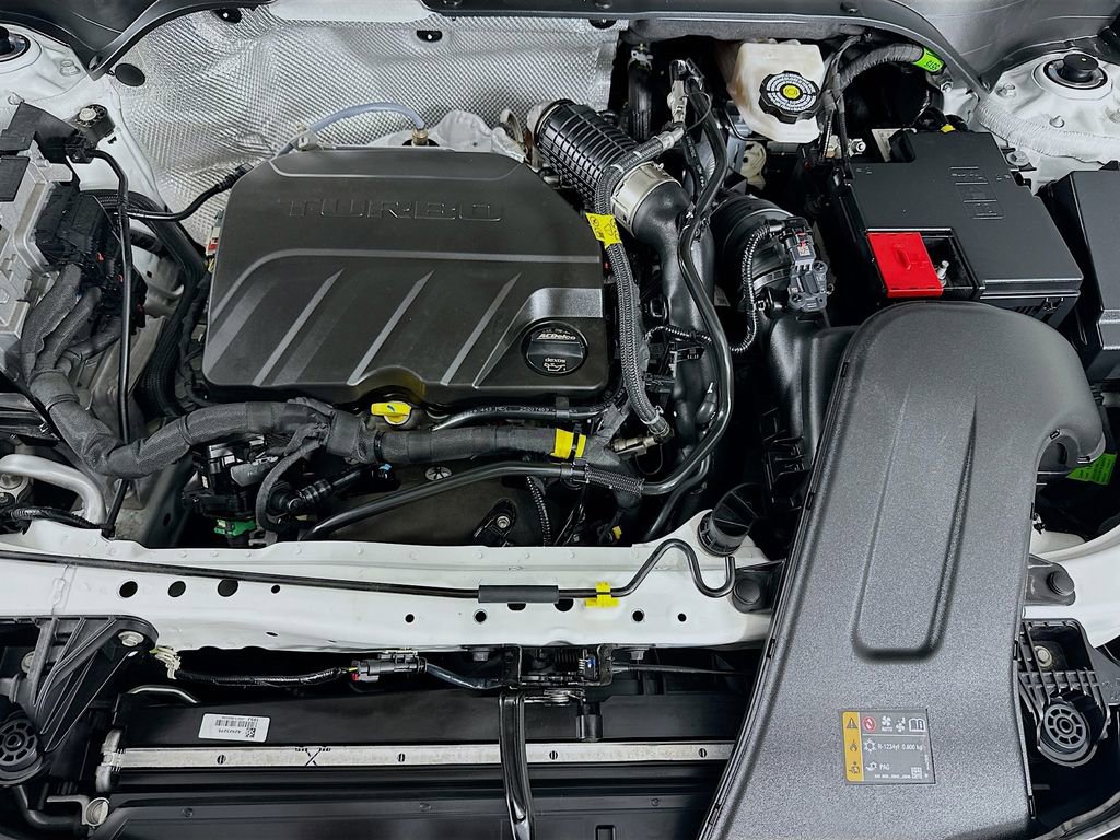 Used 2025 Buick Envista Sport Touring image 34