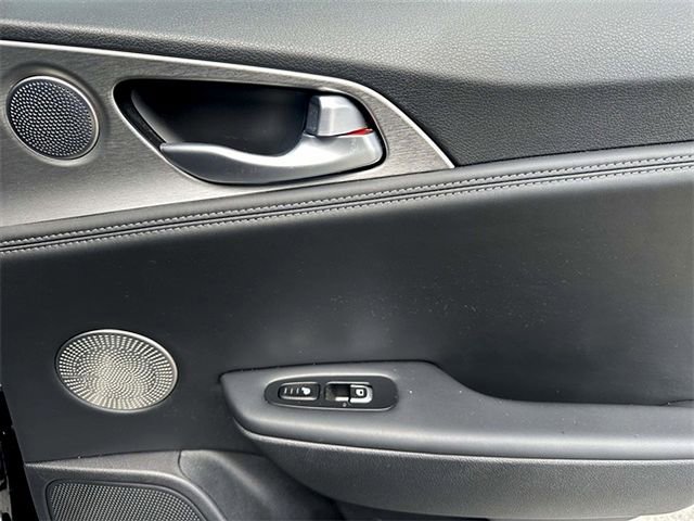 Used 2020 Kia Stinger GT2 image 29