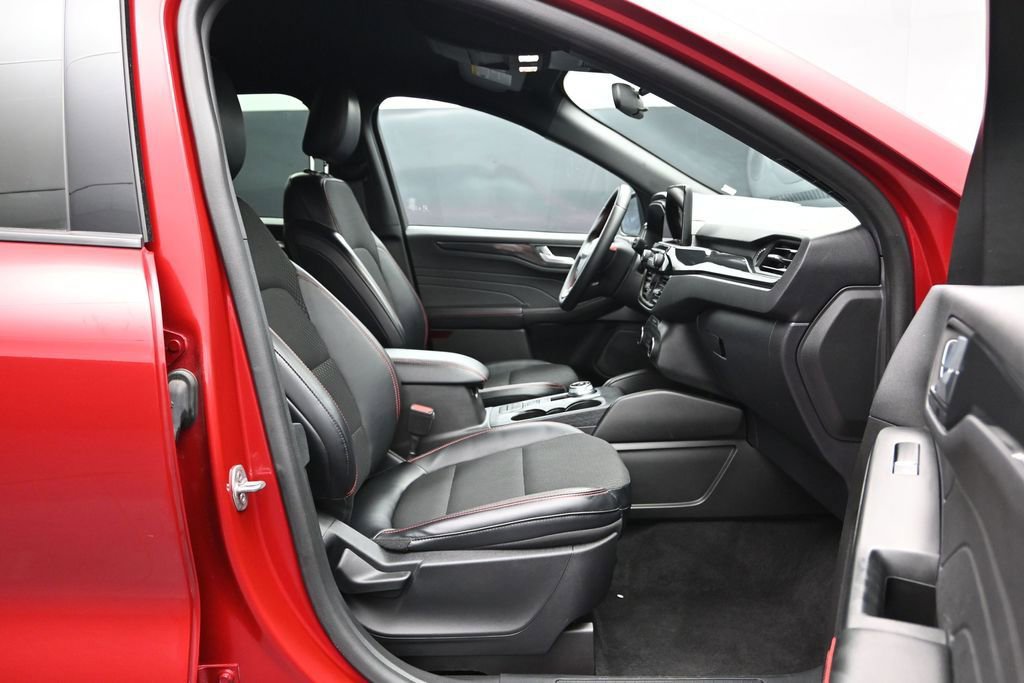 Used 2025 Ford Escape ST-Line AWD/4WD image 19