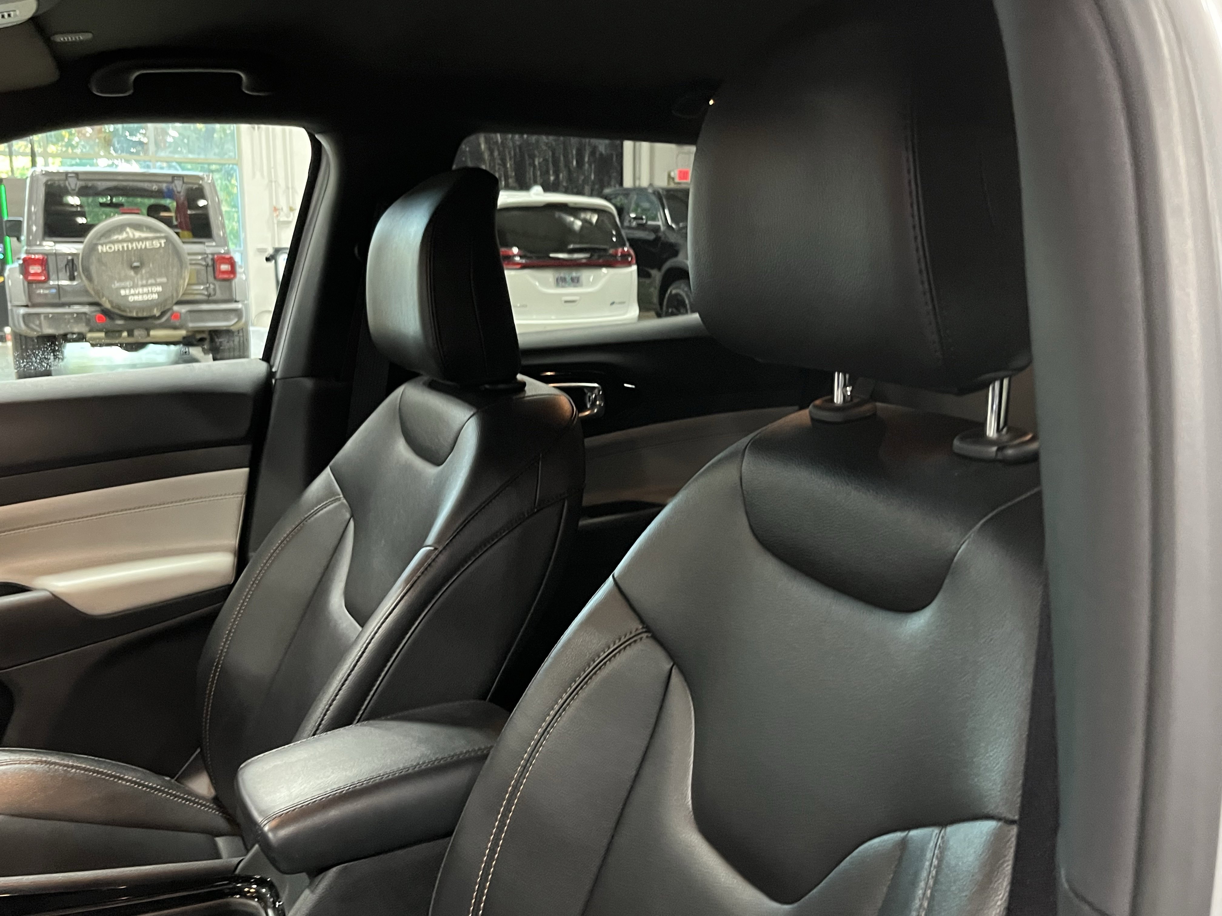 Certified 2024 Jeep Compass Limited image 18