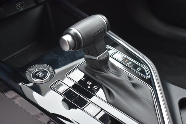 New 2025 Kia Niro EX image 24