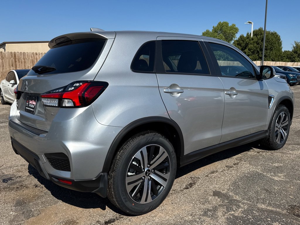 New 2027 Mitsubishi Outlander Sport SE FWD image 4