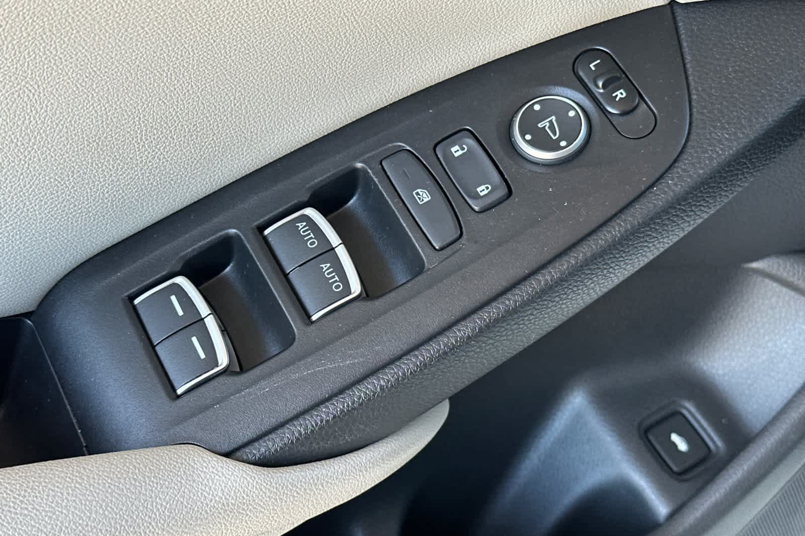 Used 2021 Honda Accord EX-L image 13