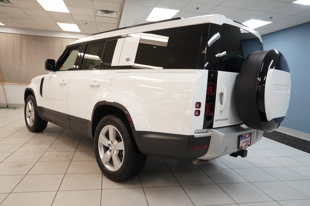 Used 2024 Land Rover Defender 130 S image 3