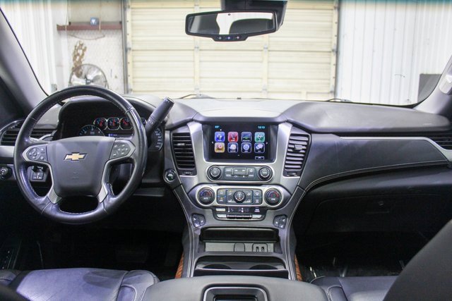 Used 2019 Chevrolet Suburban Premier image 12