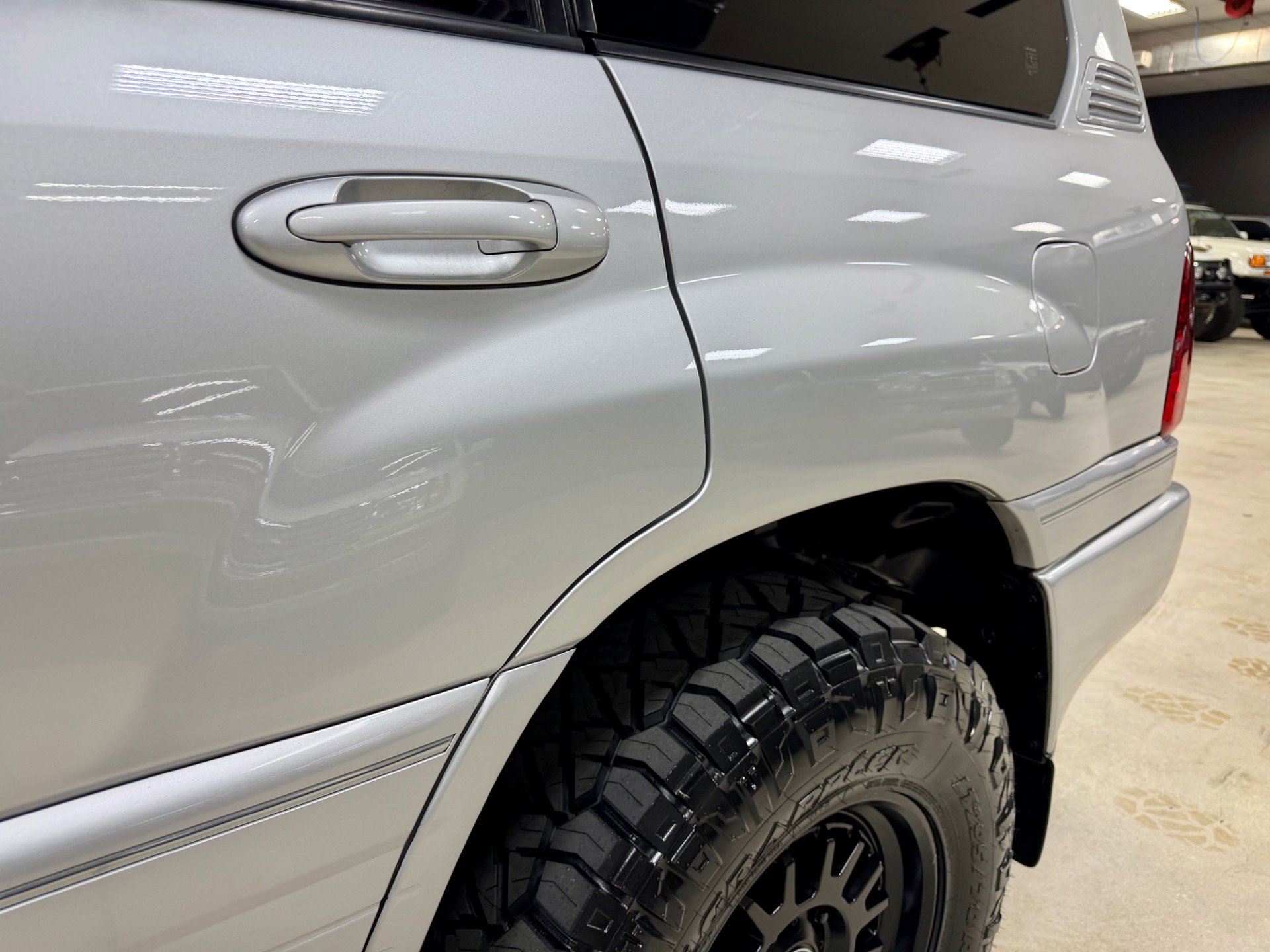 Used 2006 Lexus LX 470 image 16