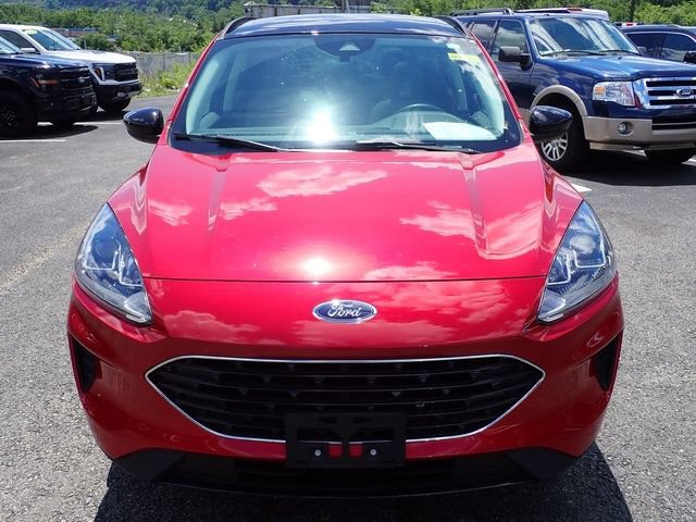 Used 2022 Ford Escape SE w/ SE Sport Appearance Package AWD/4WD image 12
