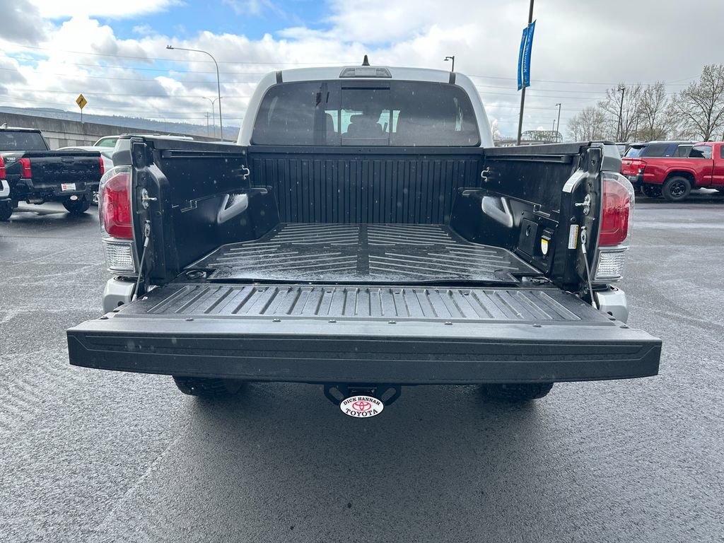 Used 2023 Toyota Tacoma TRD Off-Road w/ Technology Package image 11