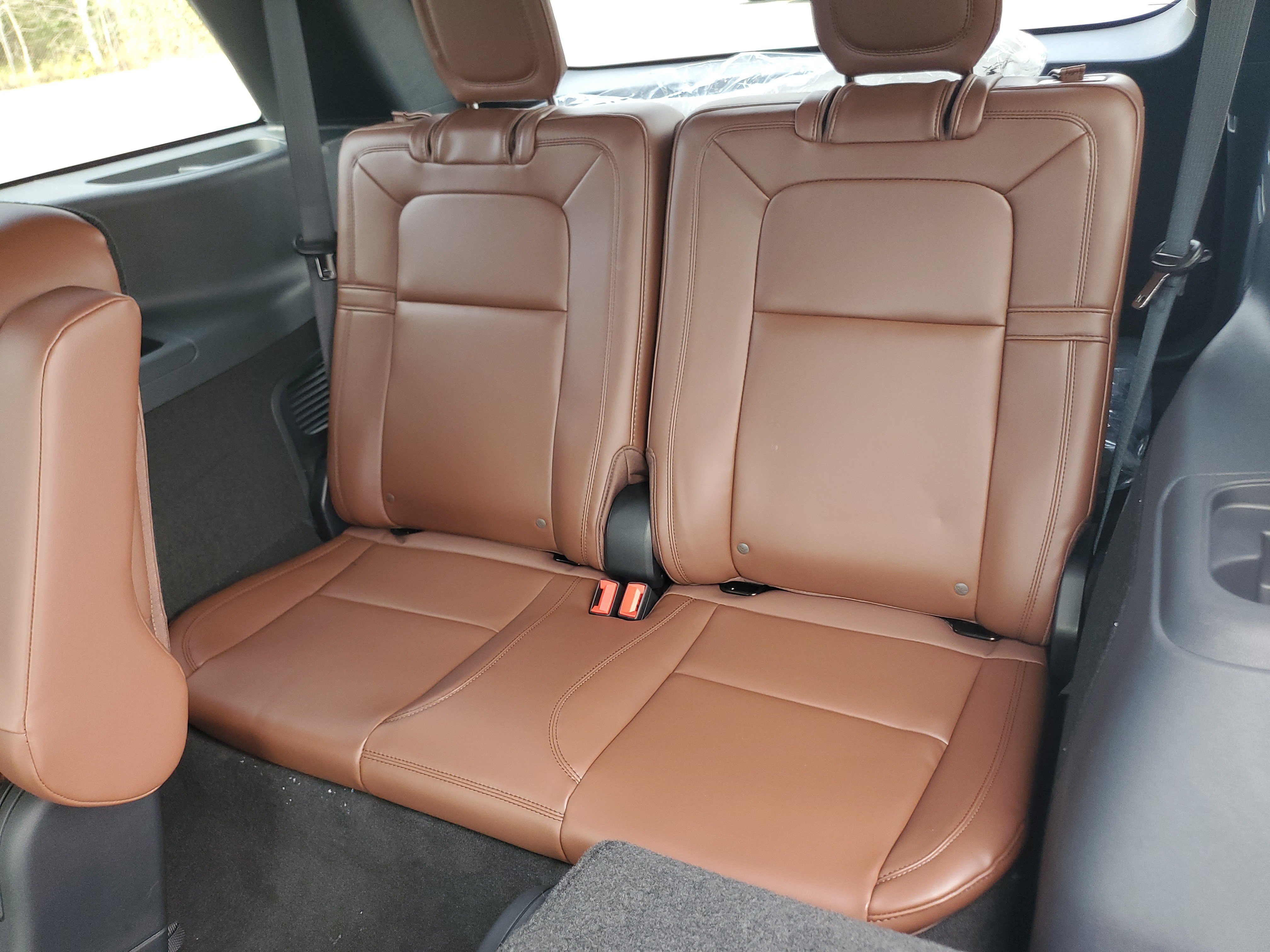 New 2027 Lincoln Aviator Reserve w/ Jet Appearance Package AWD/4WD image 28