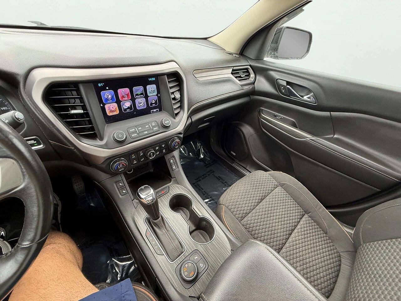 Used 2017 GMC Acadia SLE w/ Driver Alert Package I AWD/4WD image 18