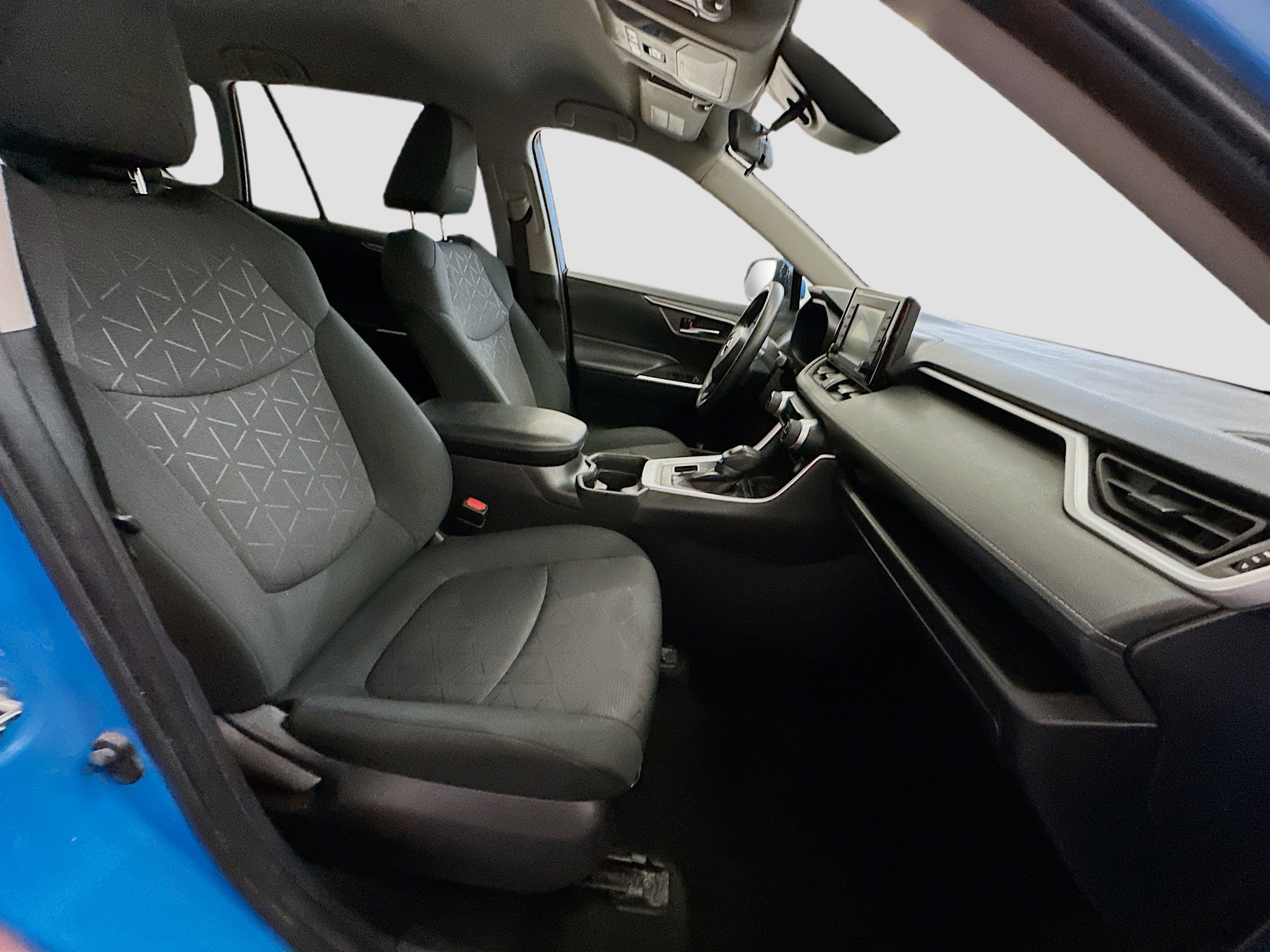 Used 2021 Toyota RAV4 XLE image 32