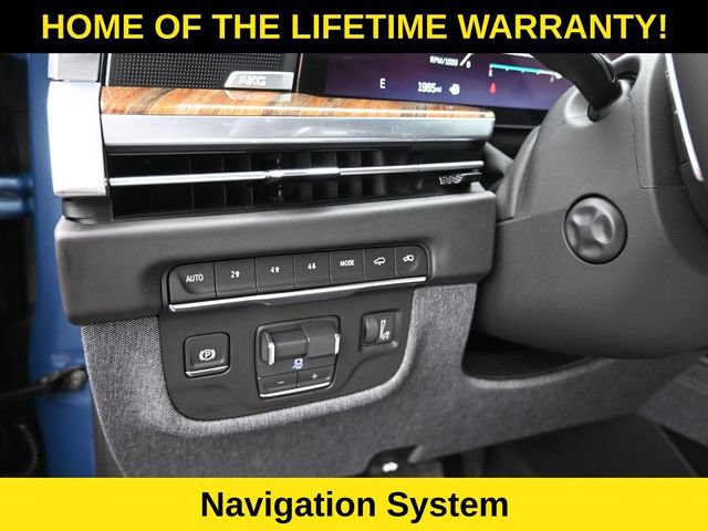 Used 2025 Cadillac Escalade Sport Platinum w/ LPO, Floor Liner Package AWD/4WD image 16