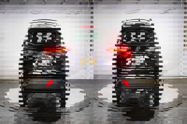 Certified 2022 Toyota Highlander XLE image 4