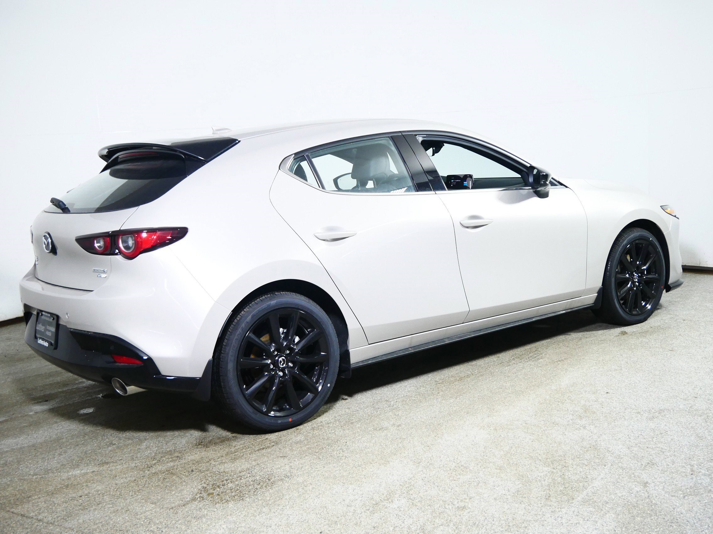 New 2026 MAZDA MAZDA3 Hatchback w/Premium Plus Pkg image 2