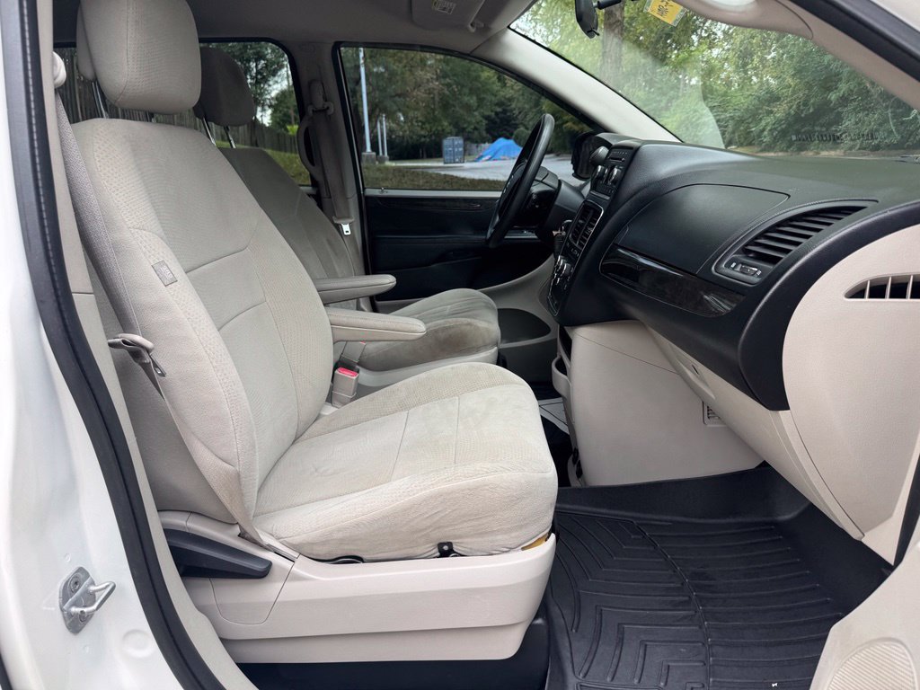 Used 2012 Dodge Grand Caravan SE FWD image 7