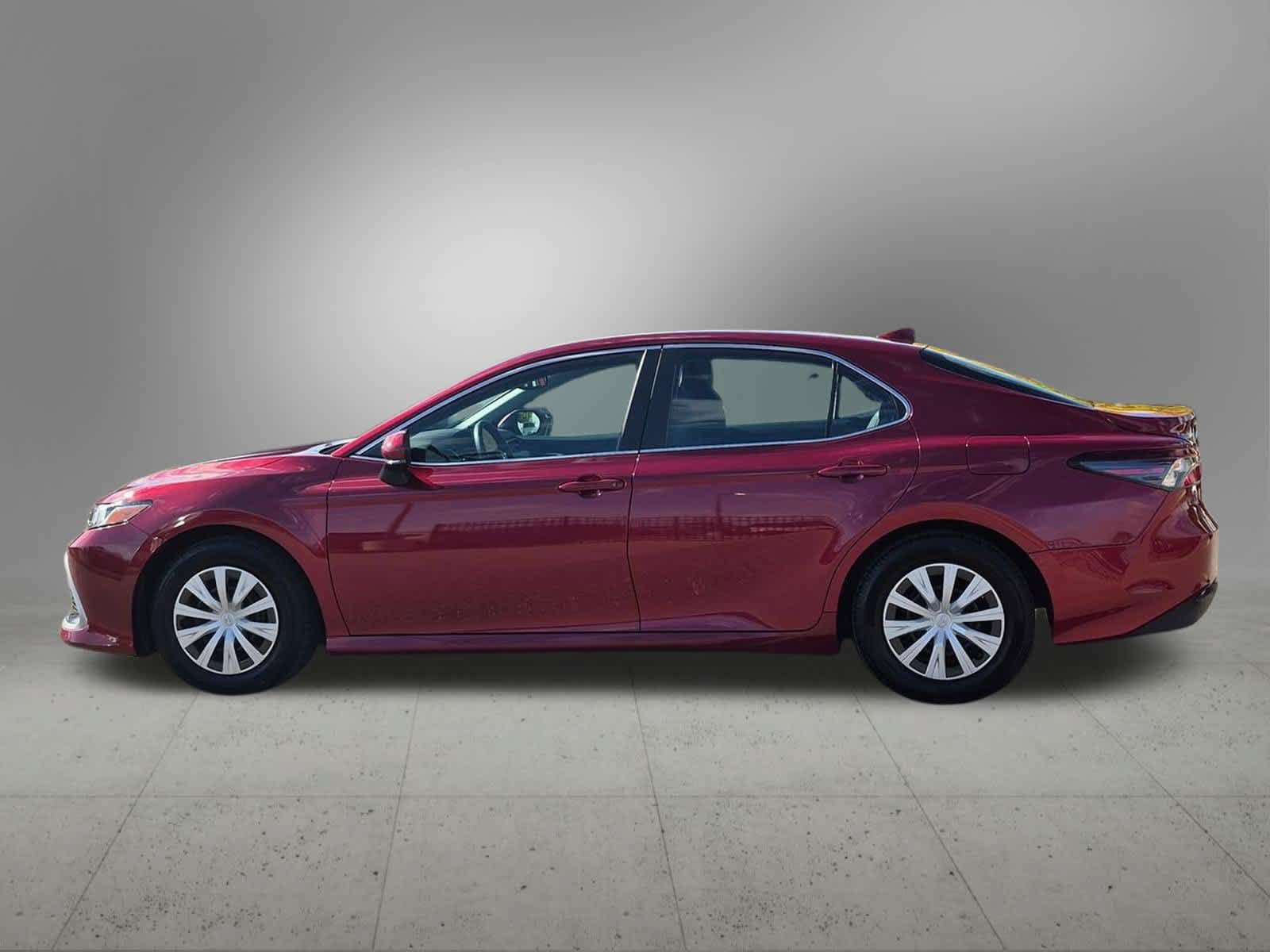 Used 2022 Toyota Camry LE w/ Audio Upgrade Package FWD image 3