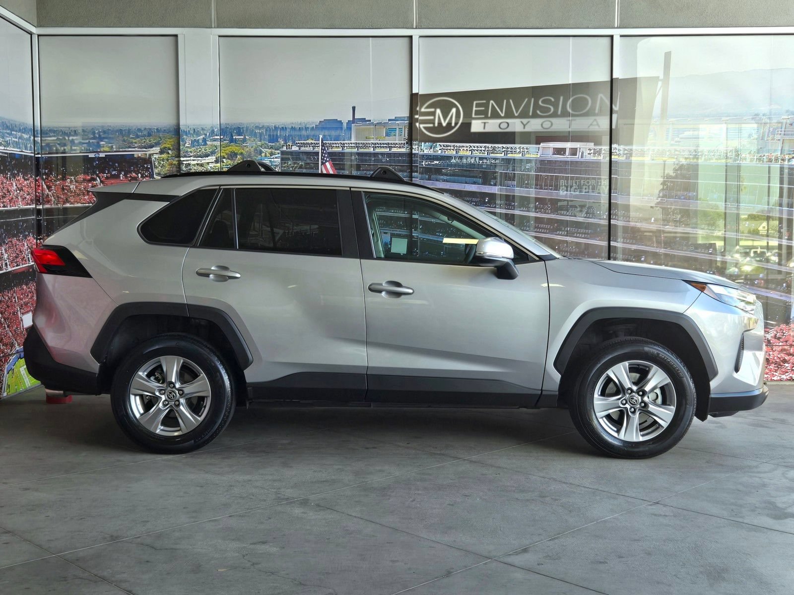 Certified 2022 Toyota RAV4 XLE AWD/4WD image 4