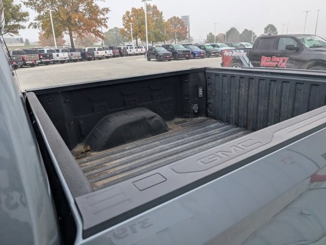 Used 2021 GMC Sierra 1500 Elevation w/ Preferred Package image 21