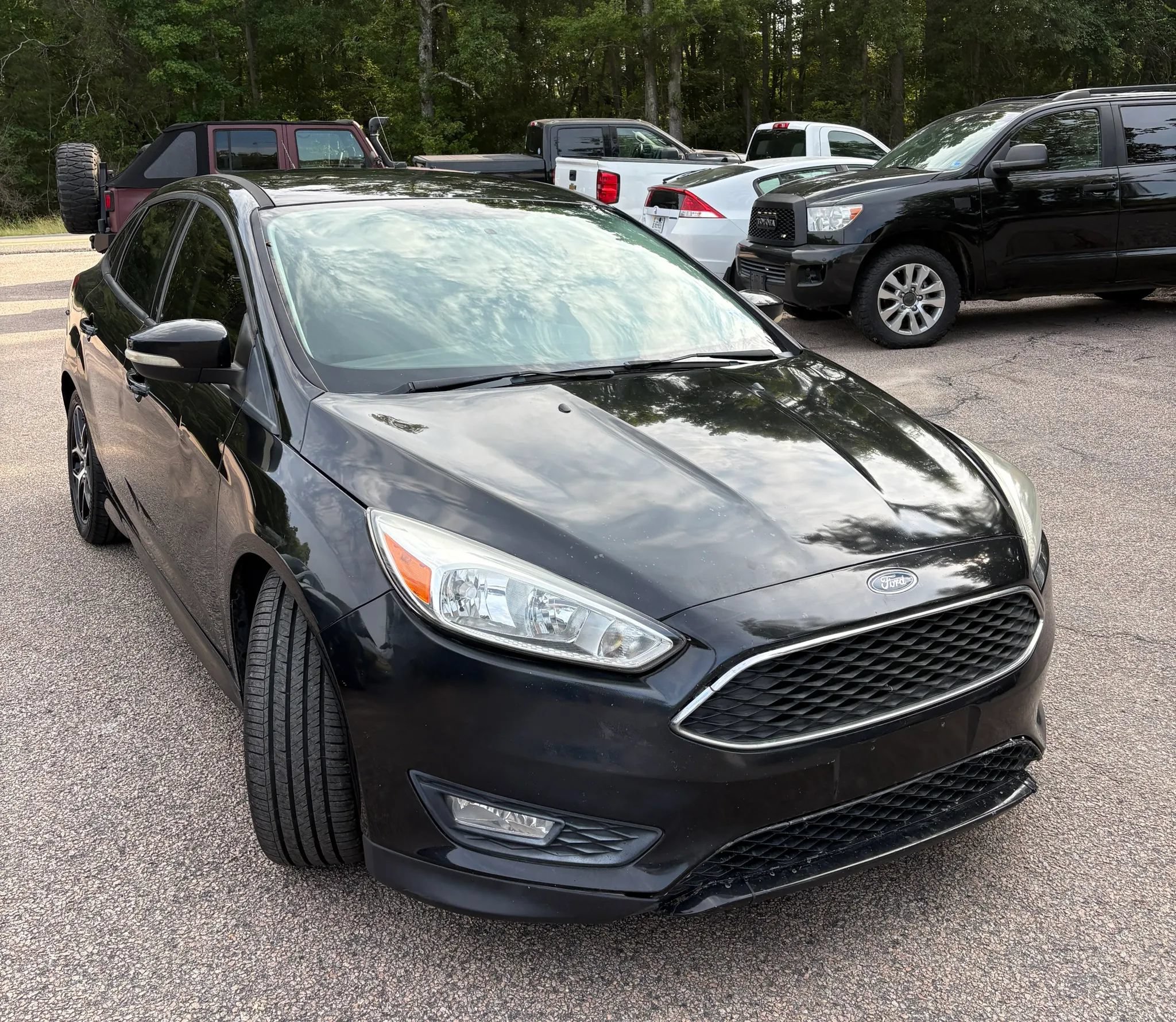 Used 2015 Ford Focus SE w/ SE Sport Package FWD image 8