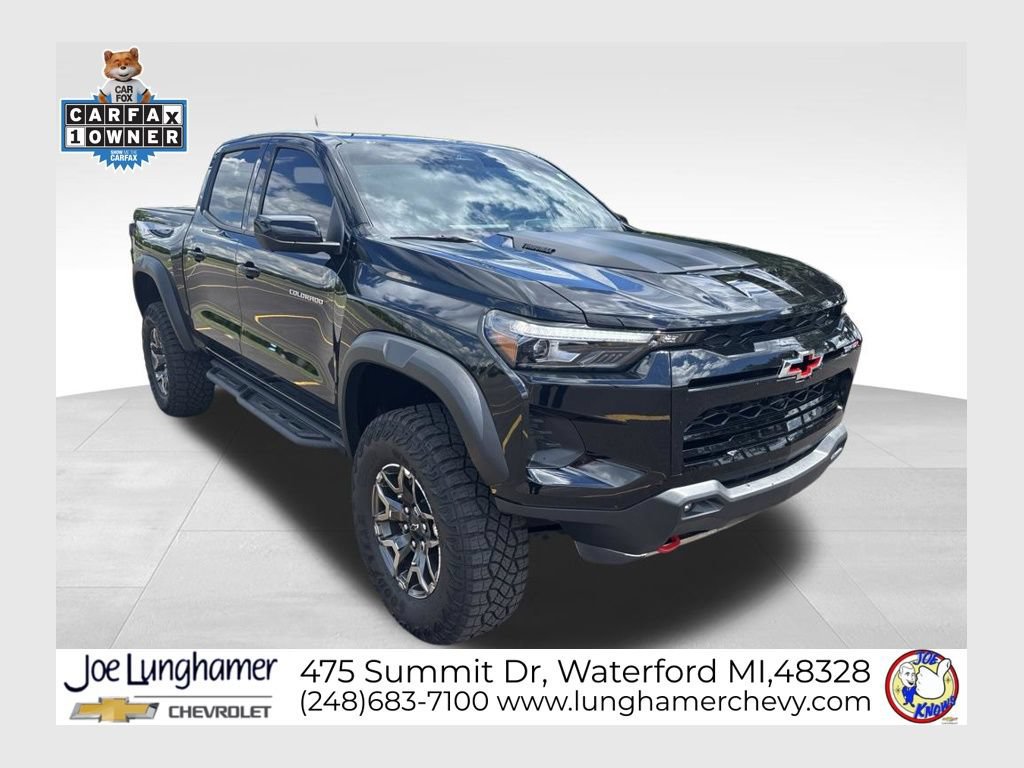 Used 2025 Chevrolet Colorado ZR2 w/ Technology Package AWD/4WD image 1