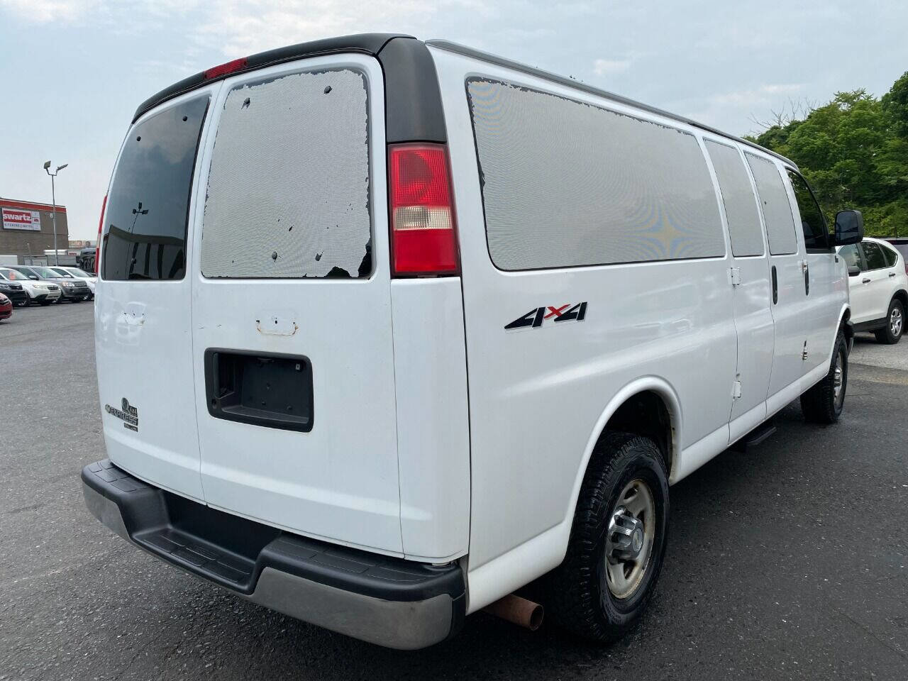 Used 2008 Chevrolet Express 3500 LS w/ LT Preferred Equipment Group image 5