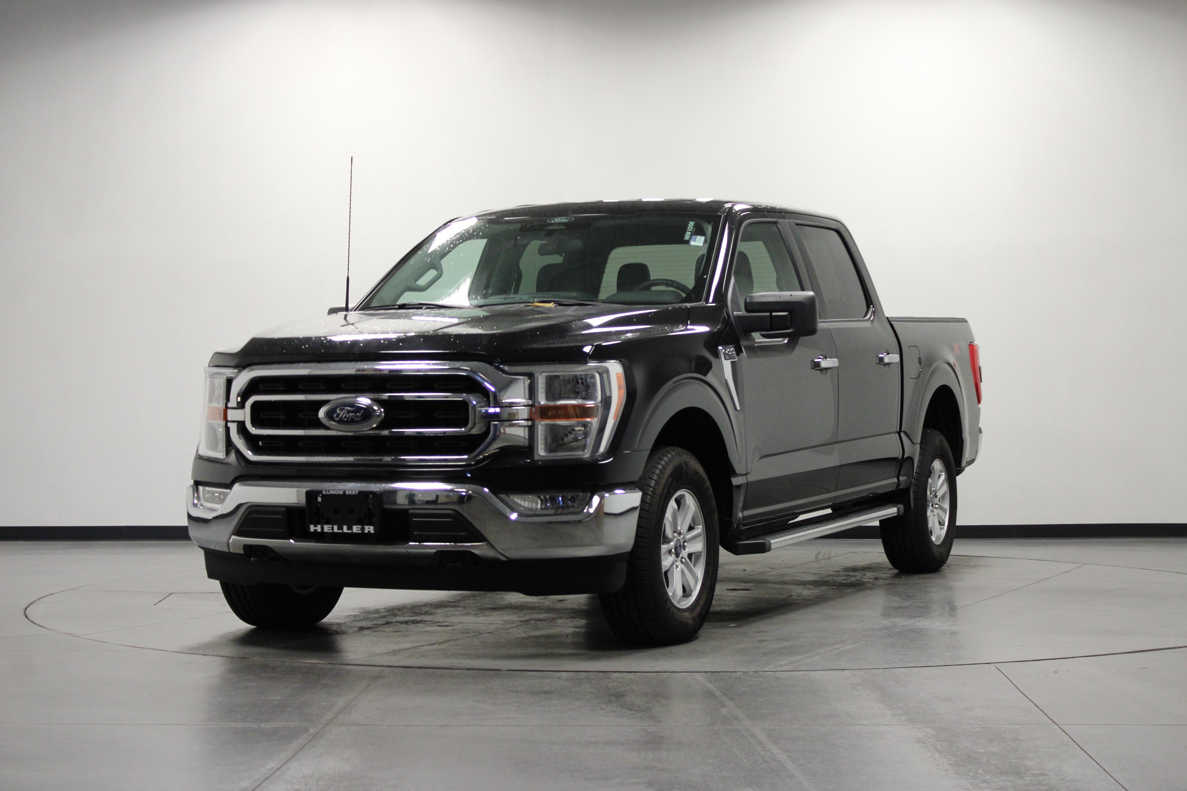 Used 2022 Ford F150 XLT w/ XTR Package image 8