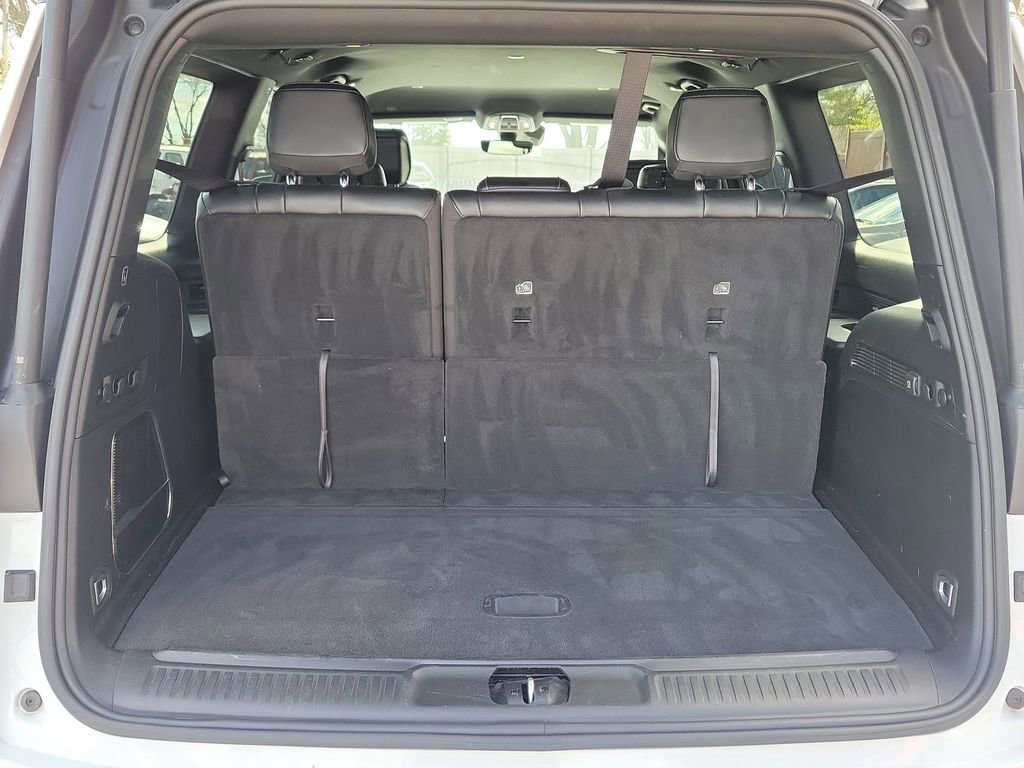 Used 2024 Jeep Wagoneer Series II w/ Flexible Seating Group AWD/4WD image 8