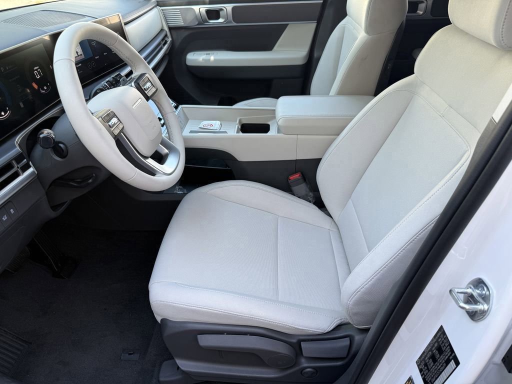 New 2026 Hyundai Santa Fe SE image 10