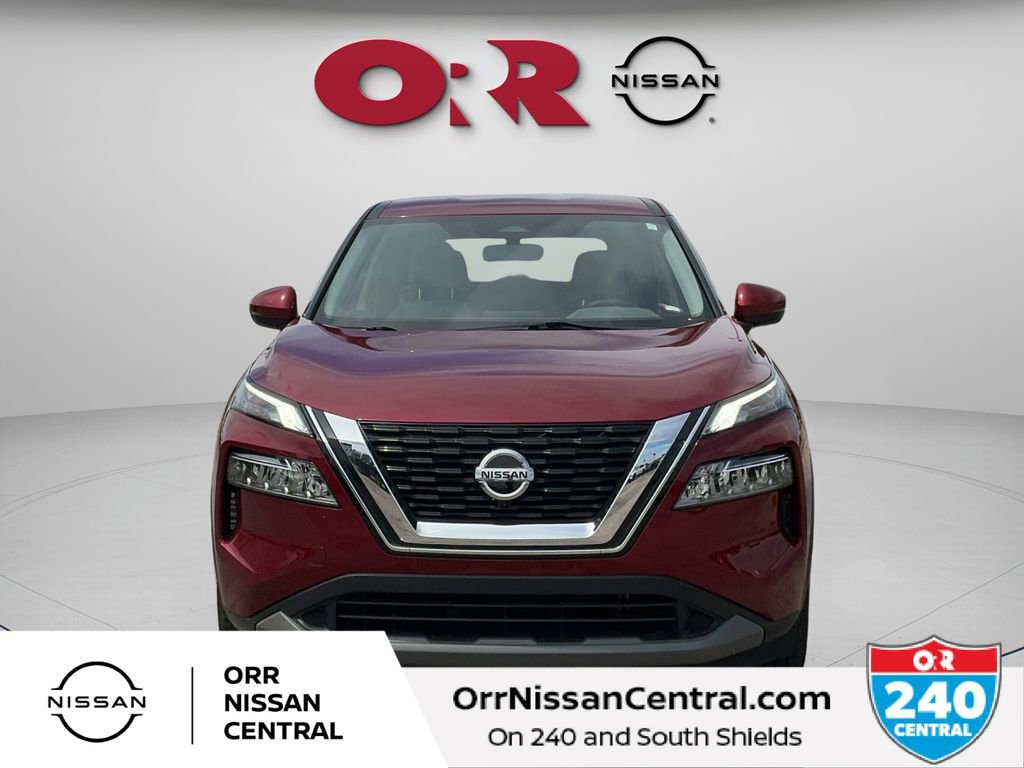 Used 2021 Nissan Rogue SV image 2