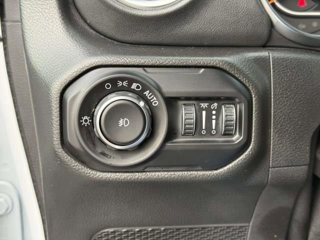 Used 2021 Jeep Wrangler Unlimited Sahara image 19