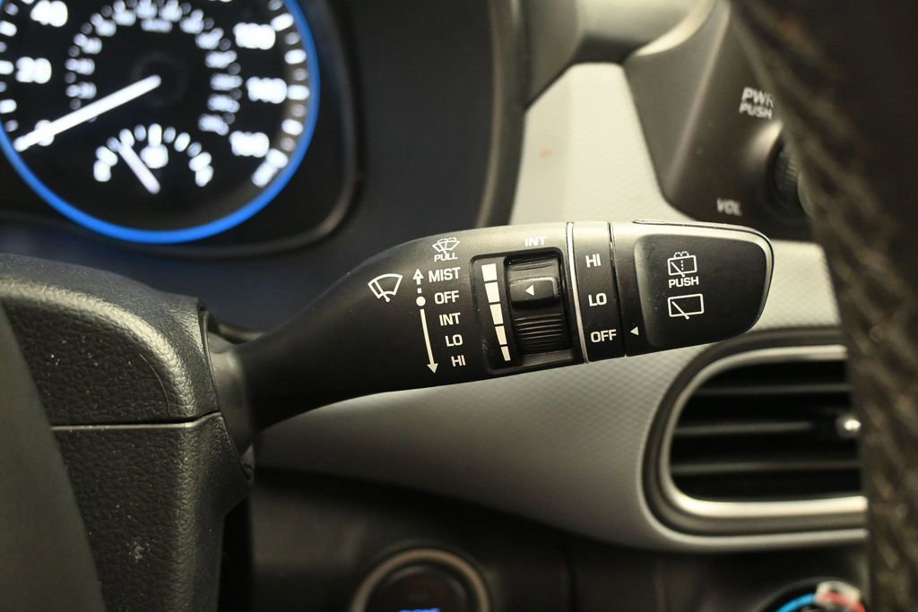 Used 2021 Hyundai Kona SEL FWD image 18