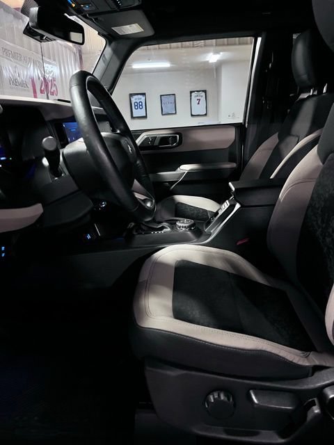 Used 2023 Ford Bronco Wildtrak AWD/4WD image 12
