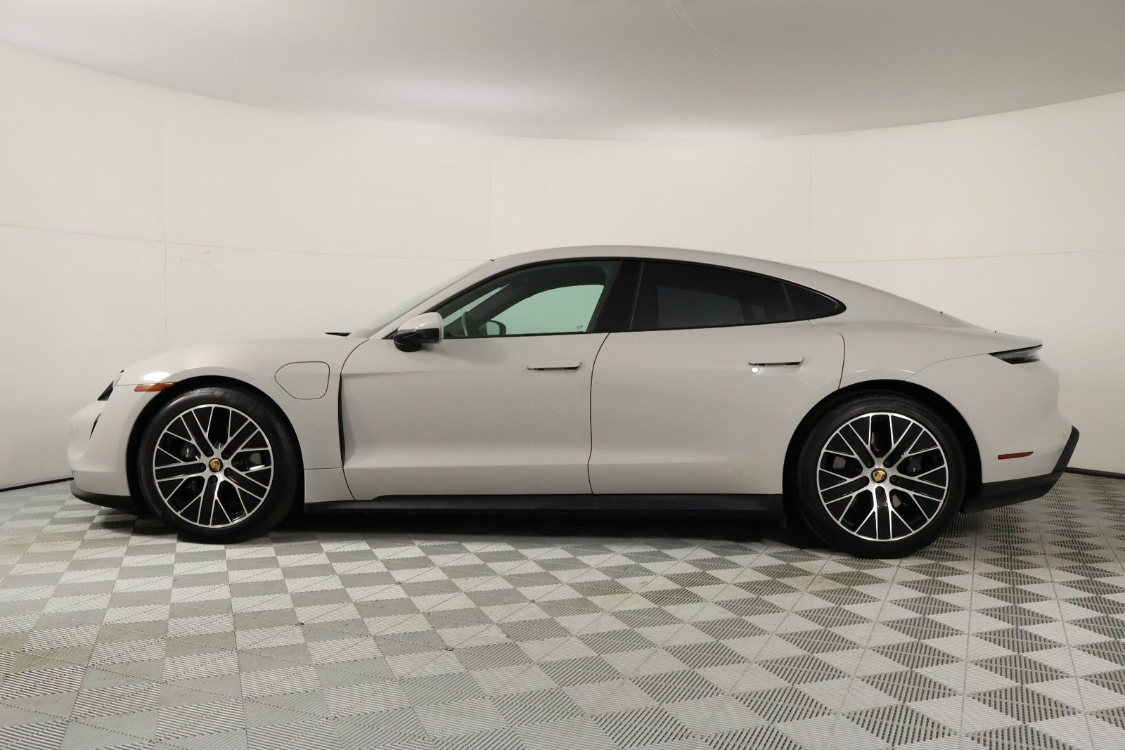 Certified 2023 Porsche Taycan RWD image 2