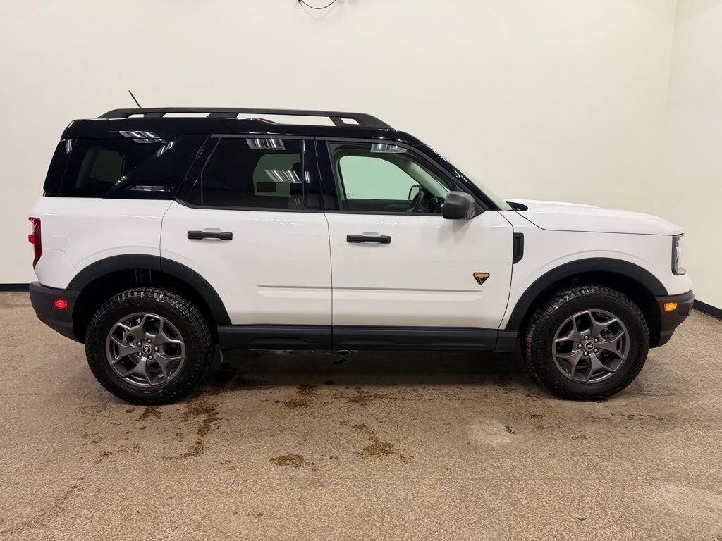 Used 2024 Ford Bronco Sport Badlands image 9