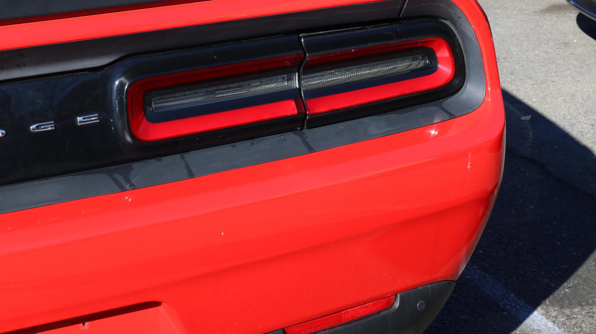 Used 2015 Dodge Challenger R/T Scat Pack w/ Scat Pack Appearance Package RWD image 7