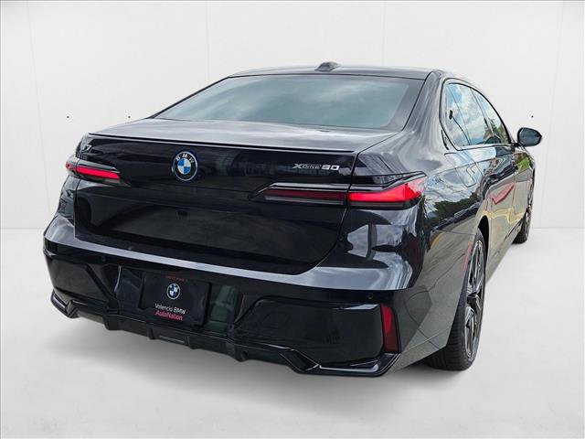 New 2025 BMW i7 xDrive60 w/ Premium Package AWD/4WD image 2