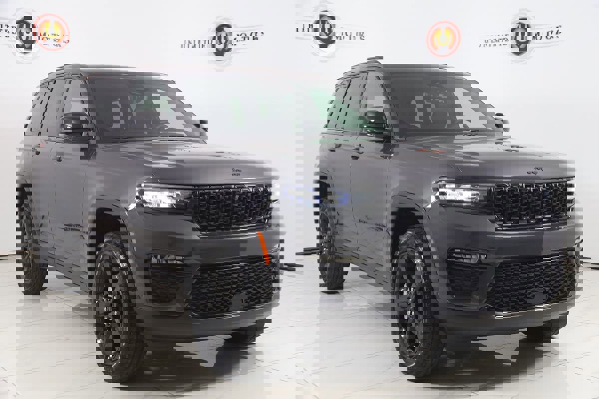 Used 2024 Jeep Grand Cherokee Limited w/ Luxury Tech Group II image 22