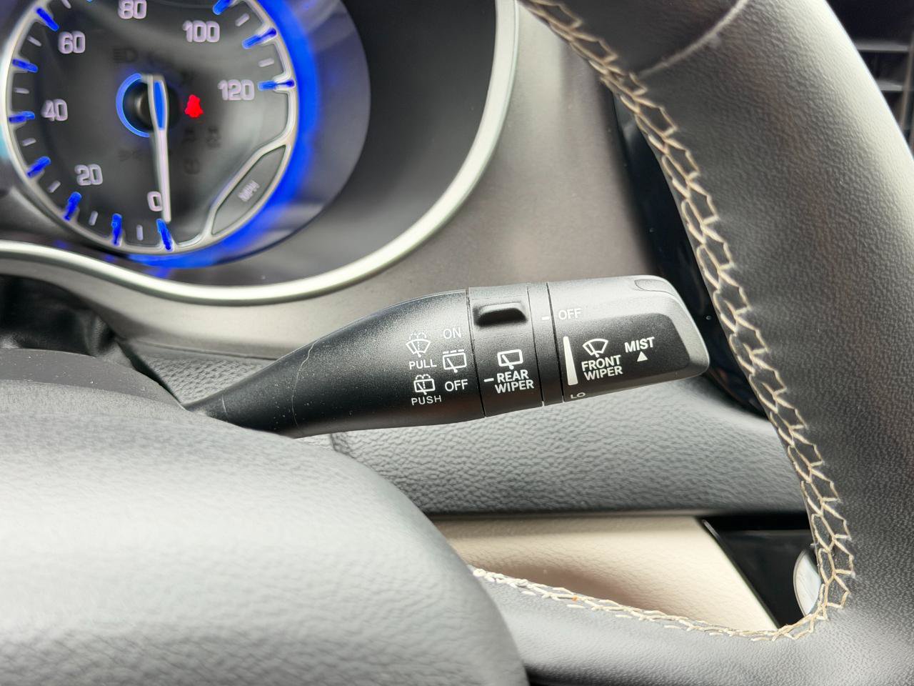 Used 2023 Chrysler Pacifica Touring-L FWD image 82