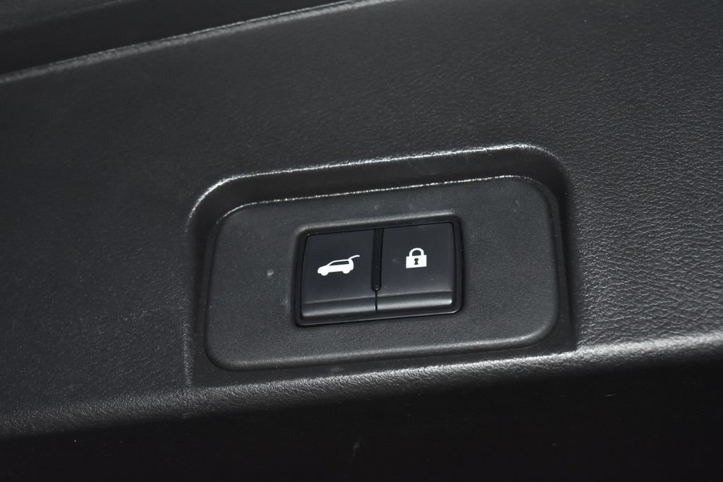 Used 2023 Nissan Rogue SL AWD/4WD image 34