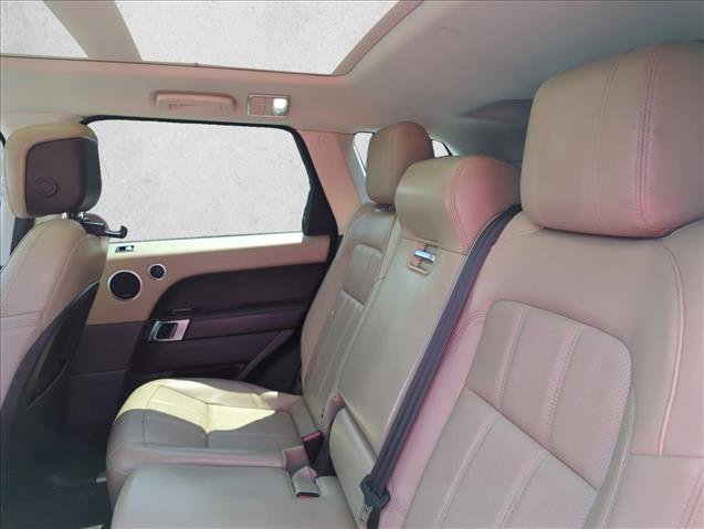 Used 2018 Land Rover Range Rover Sport HSE image 19