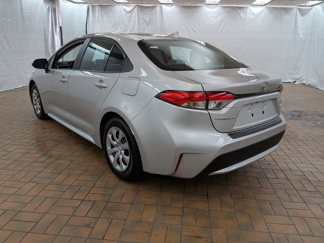 Used 2021 Toyota Corolla LE image 5