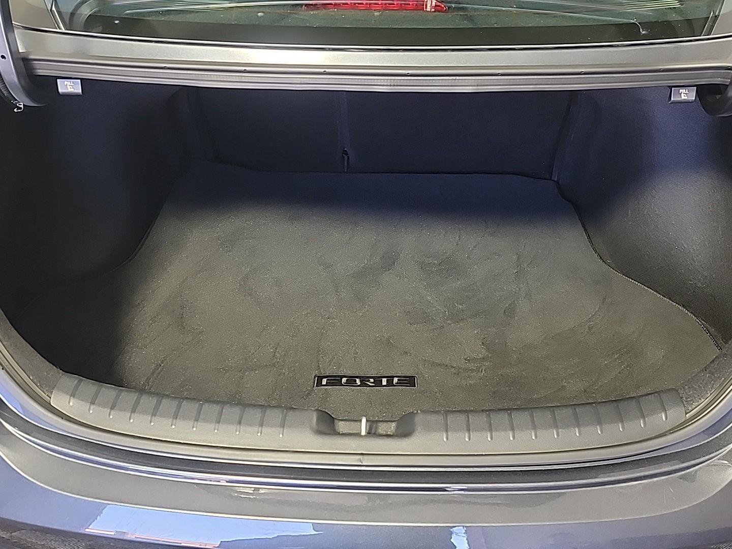 Used 2023 Kia Forte GT-Line image 9