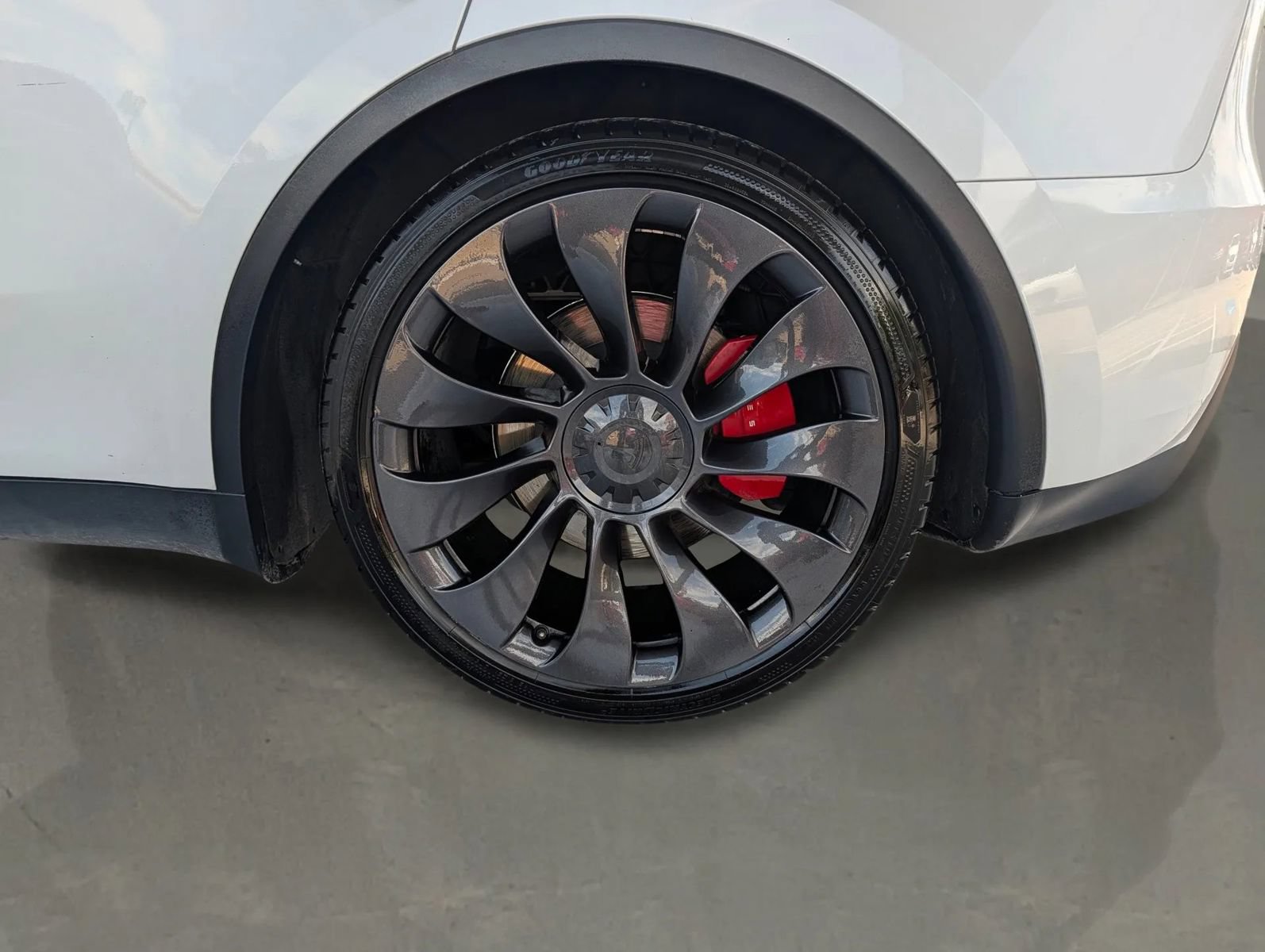 Used 2023 Tesla Model Y Performance AWD/4WD image 10
