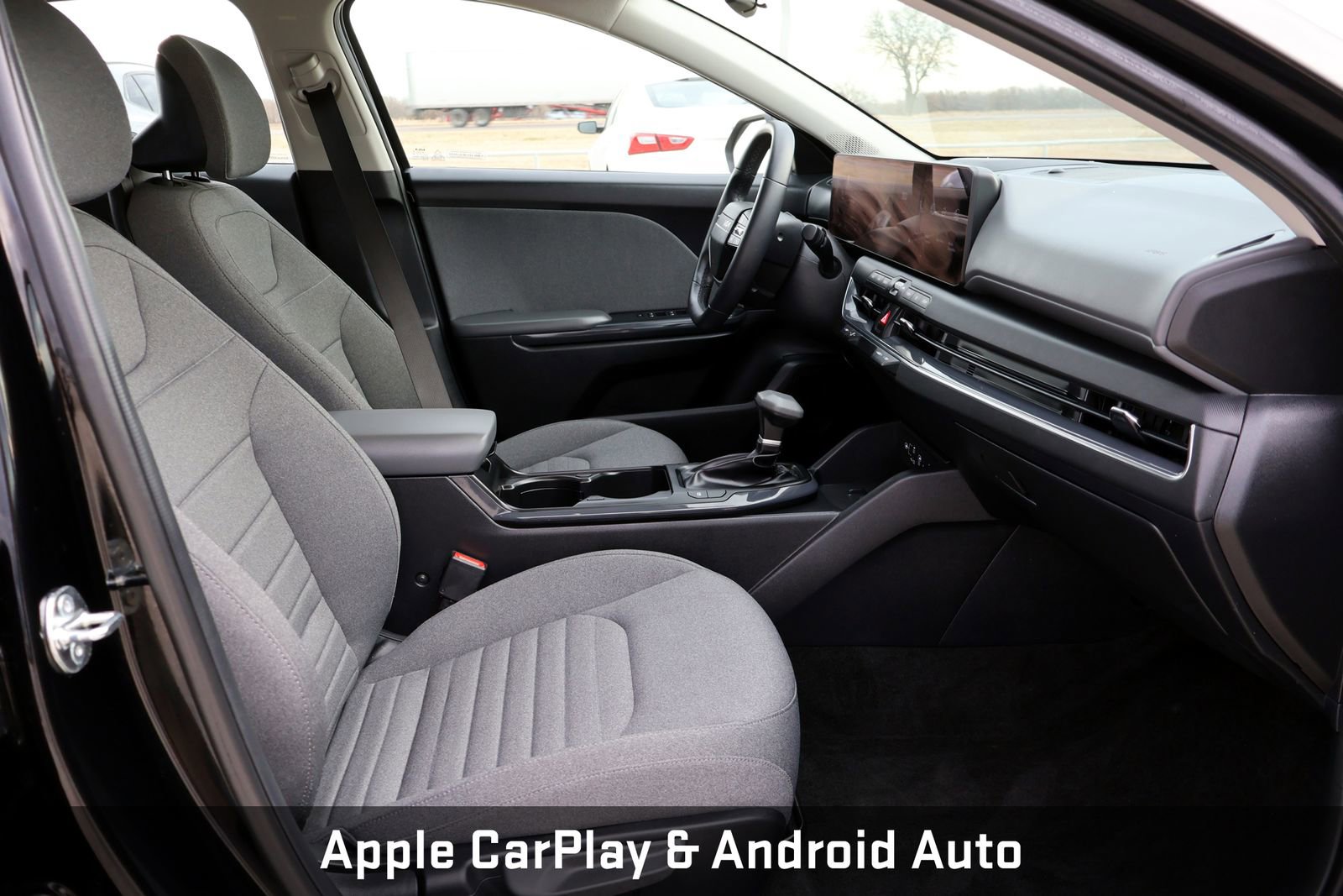 Used 2025 Kia K4 EX image 12