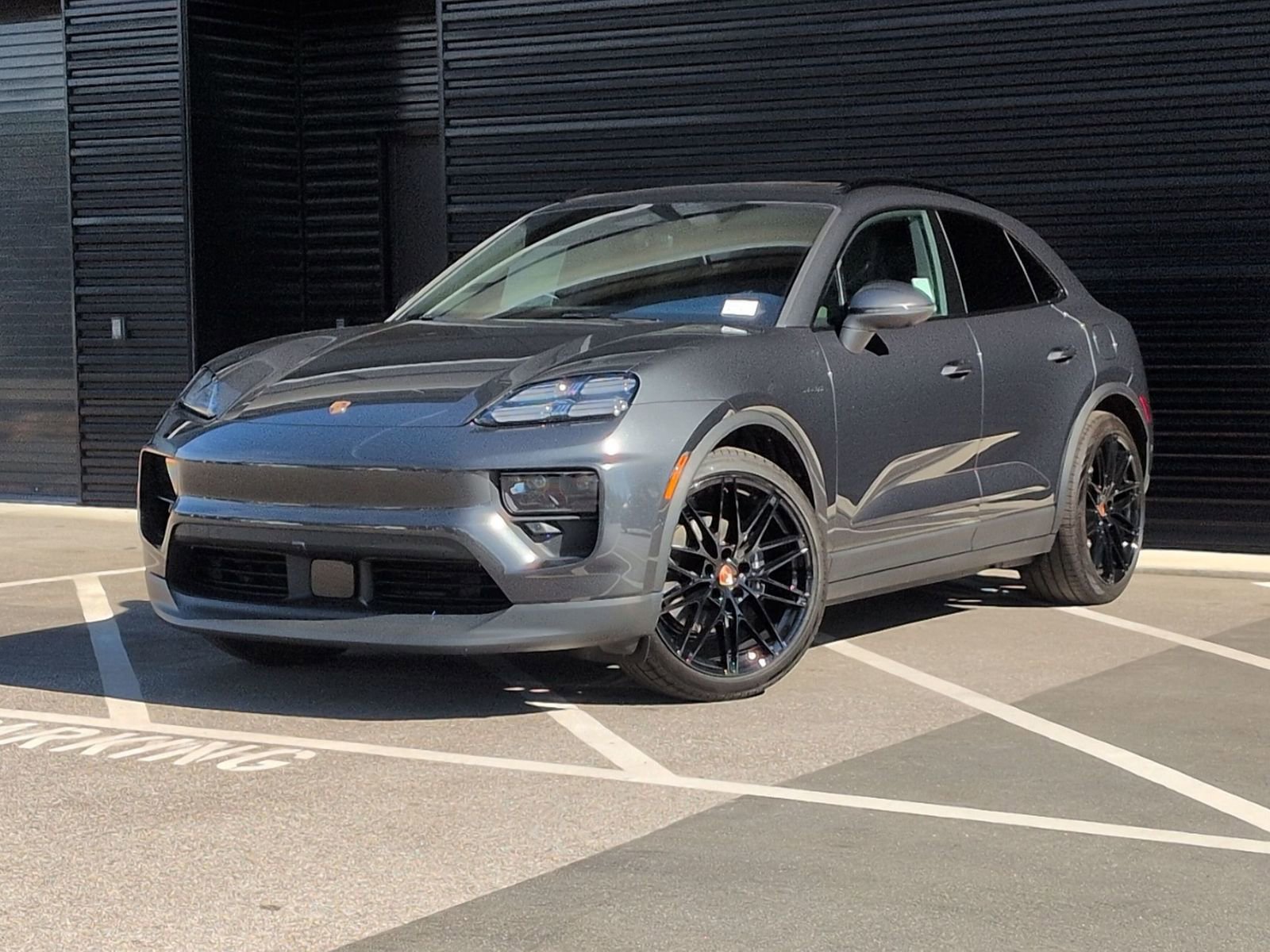 Used 2026 Porsche Macan Electric image 1