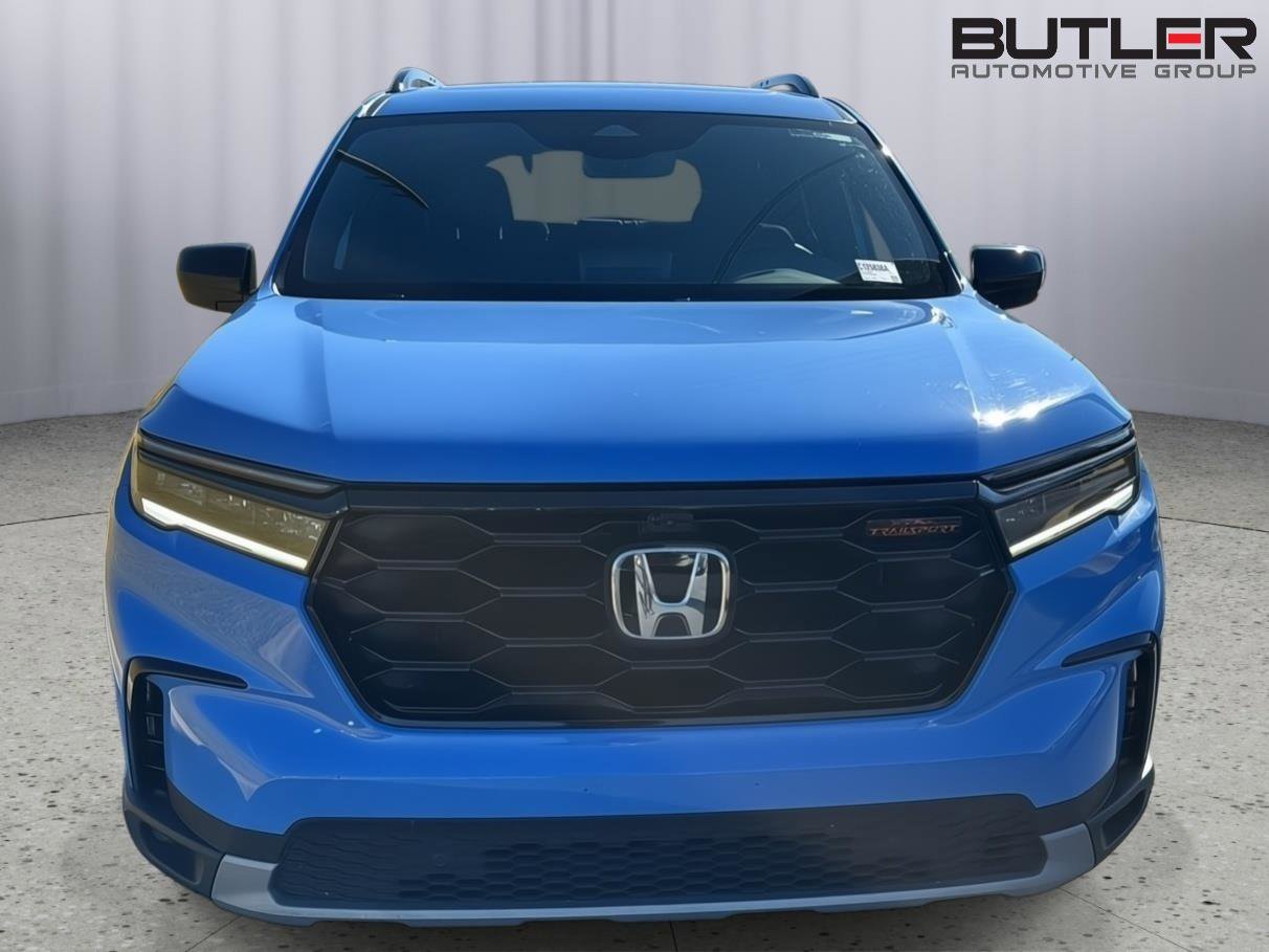 Used 2024 Honda Pilot TrailSport image 7