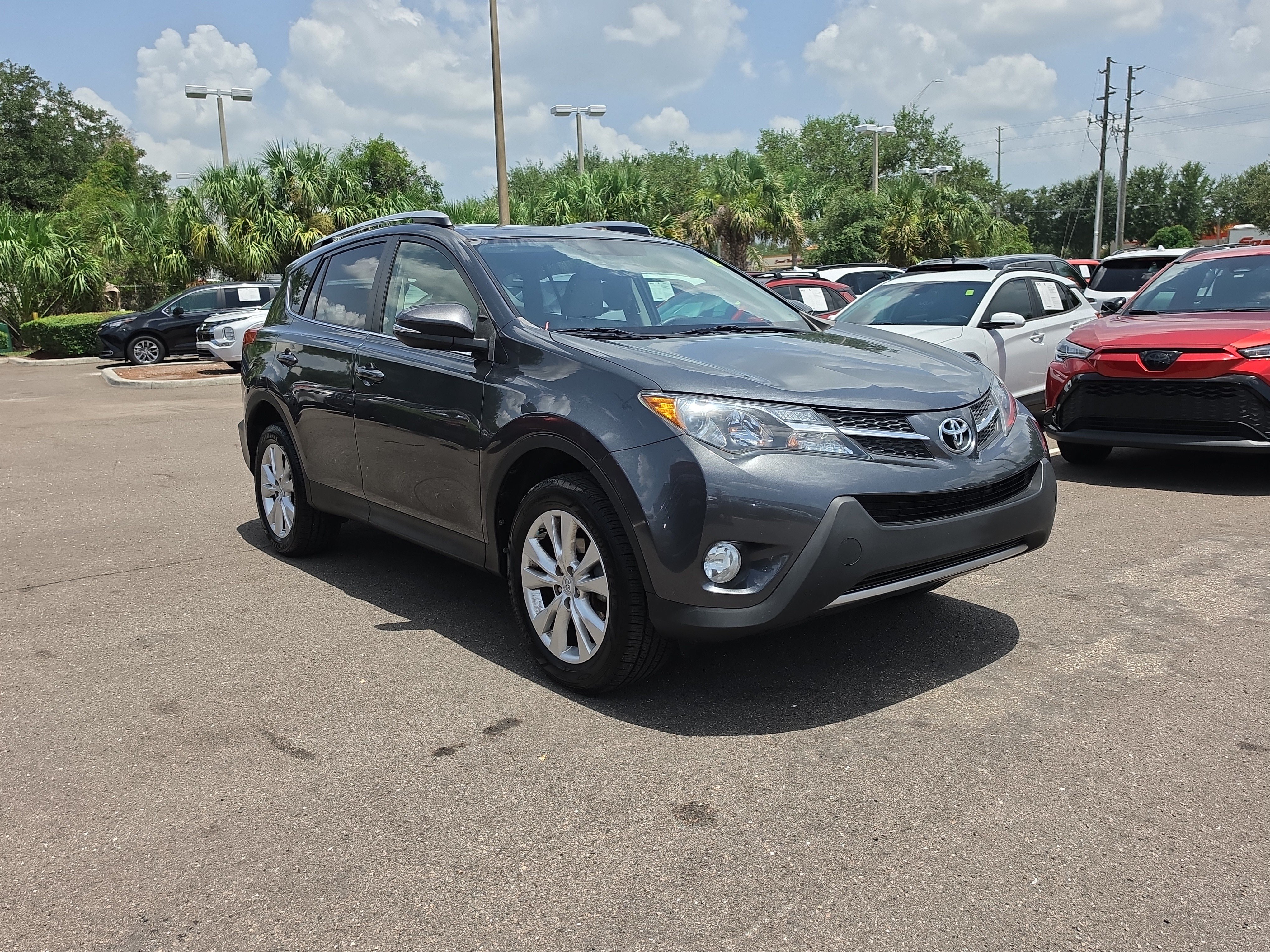 Used 2015 Toyota RAV4 Limited AWD/4WD image 2