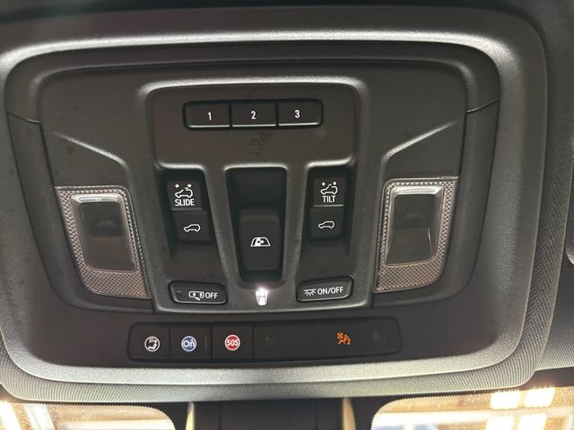 Used 2021 Chevrolet Silverado 1500 High Country w/ Technology Package AWD/4WD image 23